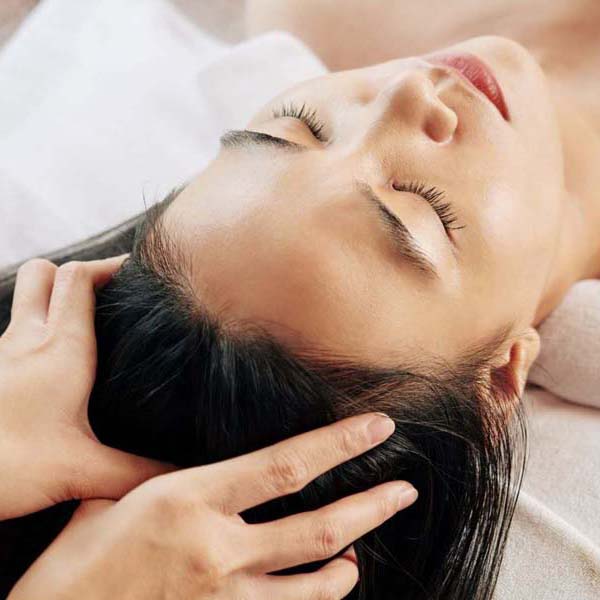 Head massage-600x600 courtenay massage